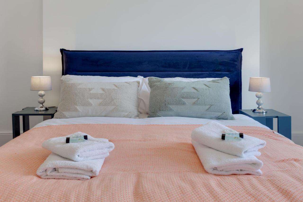 Suites By Rehoboth - M'Nuchah - Camden Road London Exteriör bild